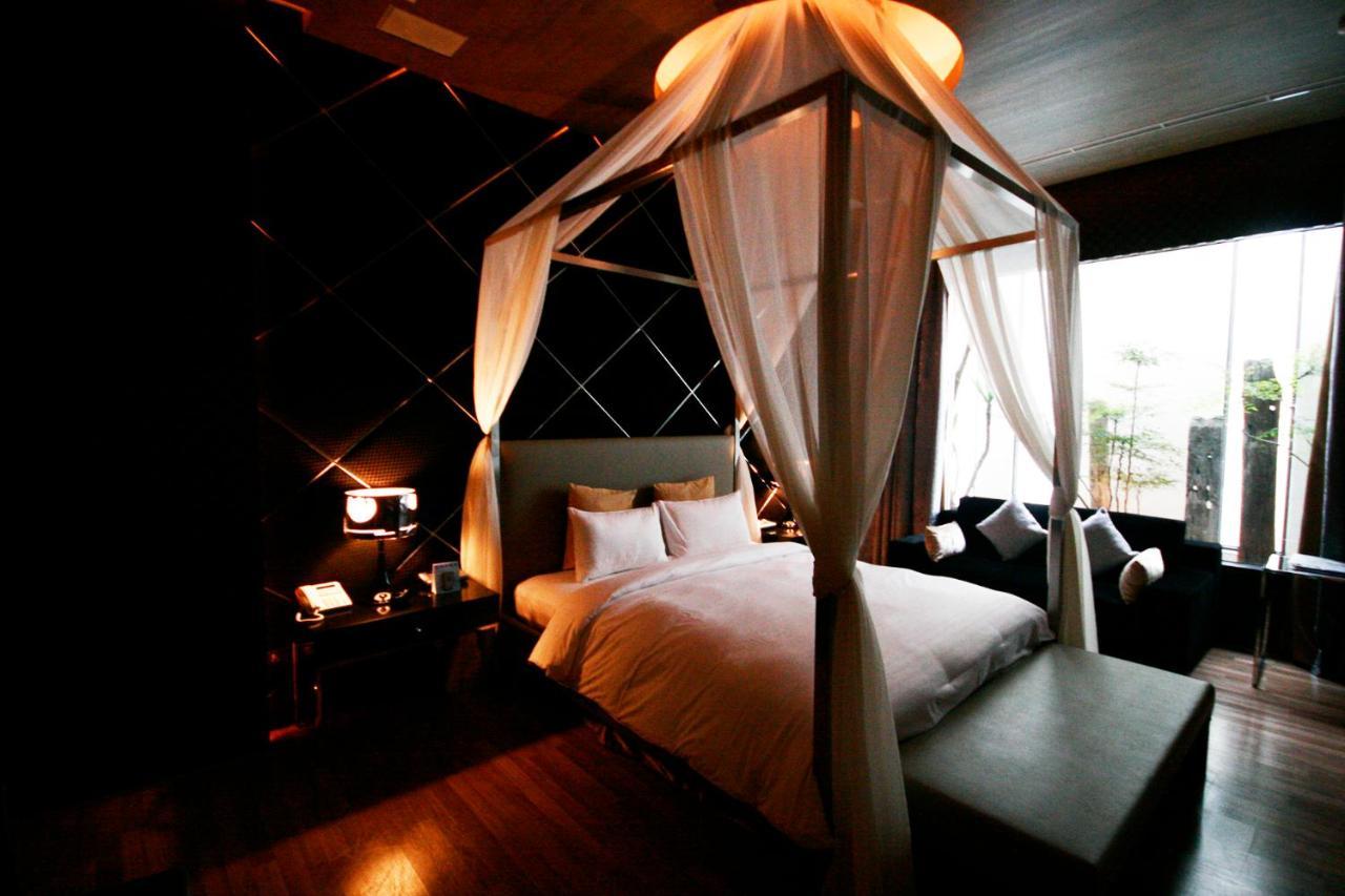 The Yorker Deluxe Motel Taoyuan Bagian luar foto