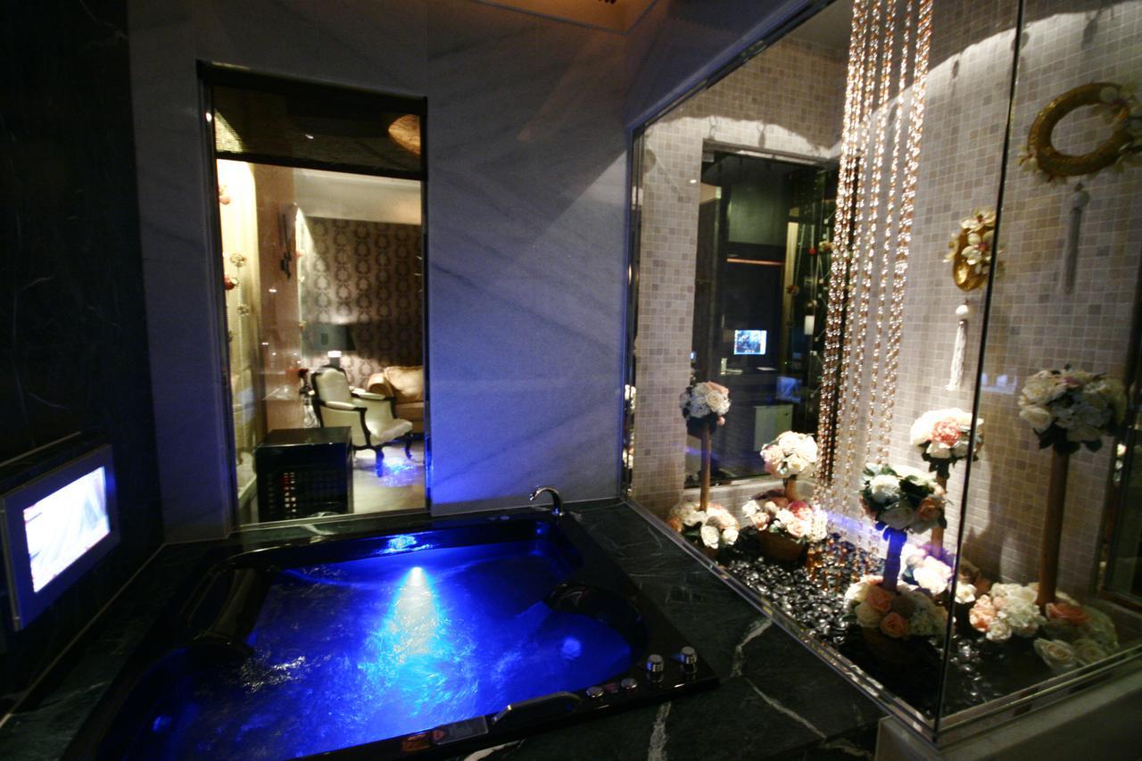 The Yorker Deluxe Motel Taoyuan Bagian luar foto