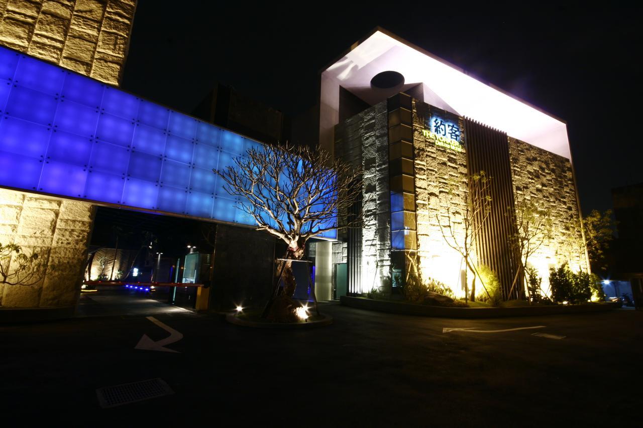 The Yorker Deluxe Motel Taoyuan Bagian luar foto