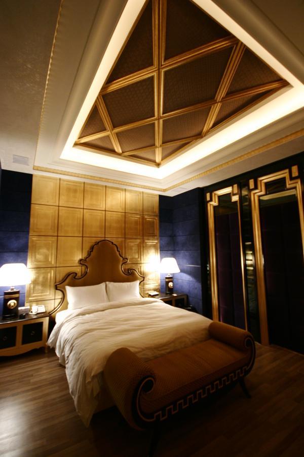 The Yorker Deluxe Motel Taoyuan Bagian luar foto