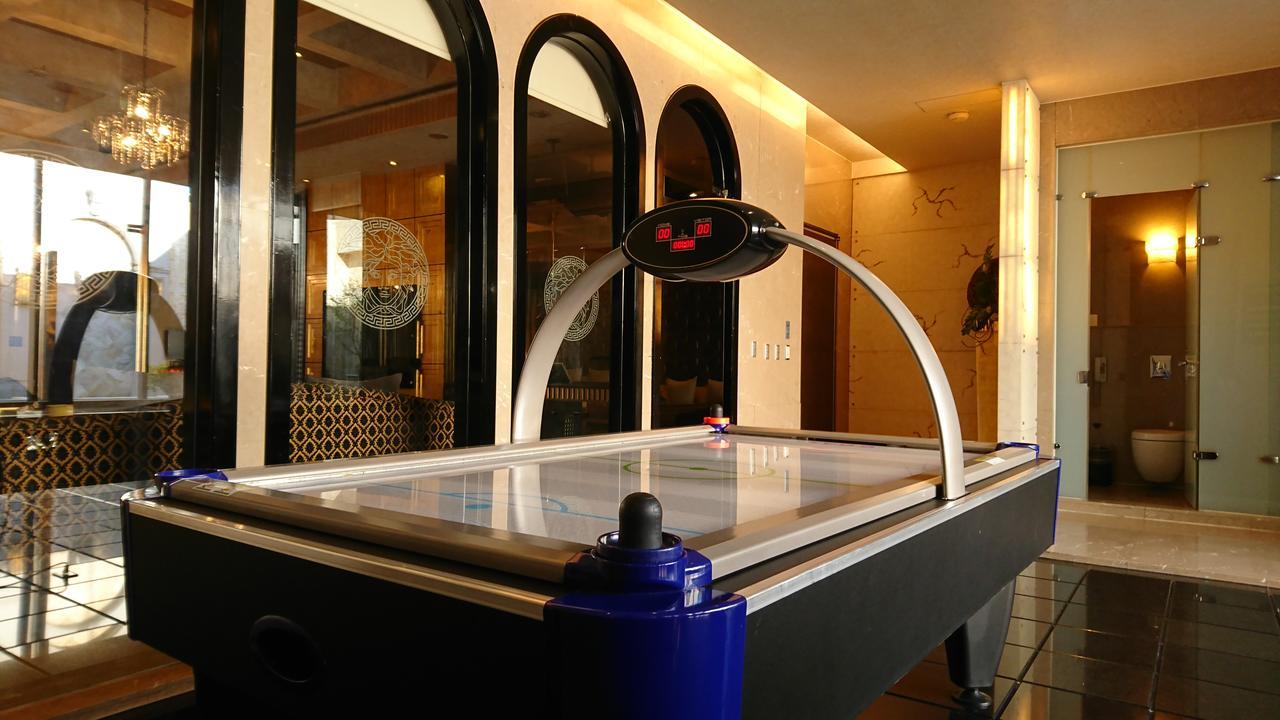 The Yorker Deluxe Motel Taoyuan Bagian luar foto