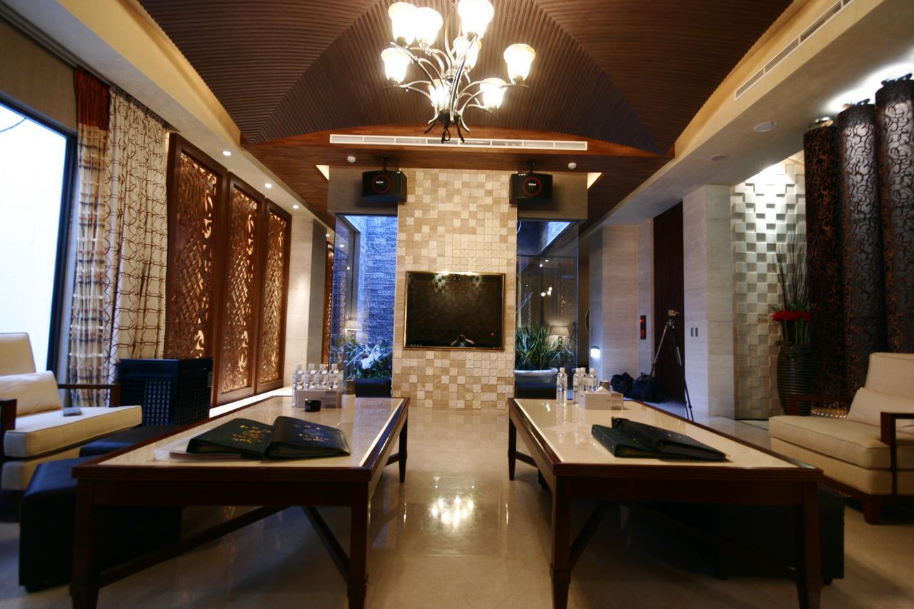 The Yorker Deluxe Motel Taoyuan Bagian luar foto