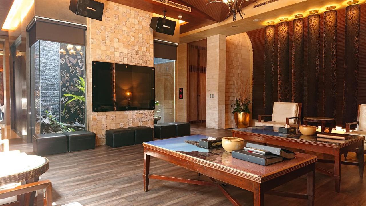 The Yorker Deluxe Motel Taoyuan Bagian luar foto